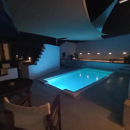 Acres Paros איה איריני פארוס