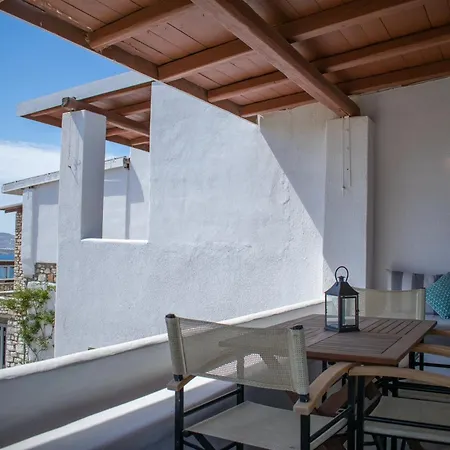 Acres Paros דירה