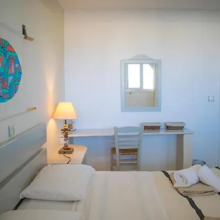 Acres Paros איה איריני פארוס