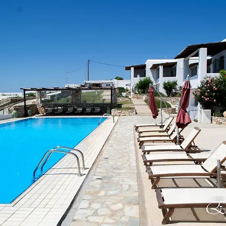 Acres Paros דירה